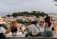 Las 5 ciudades del mundo donde es más fácil hacer amigos locales viajando solo en el 2026