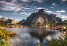 Las 5 experiencias en las Islas Lofoten que combinan aventura y paisajes extremos